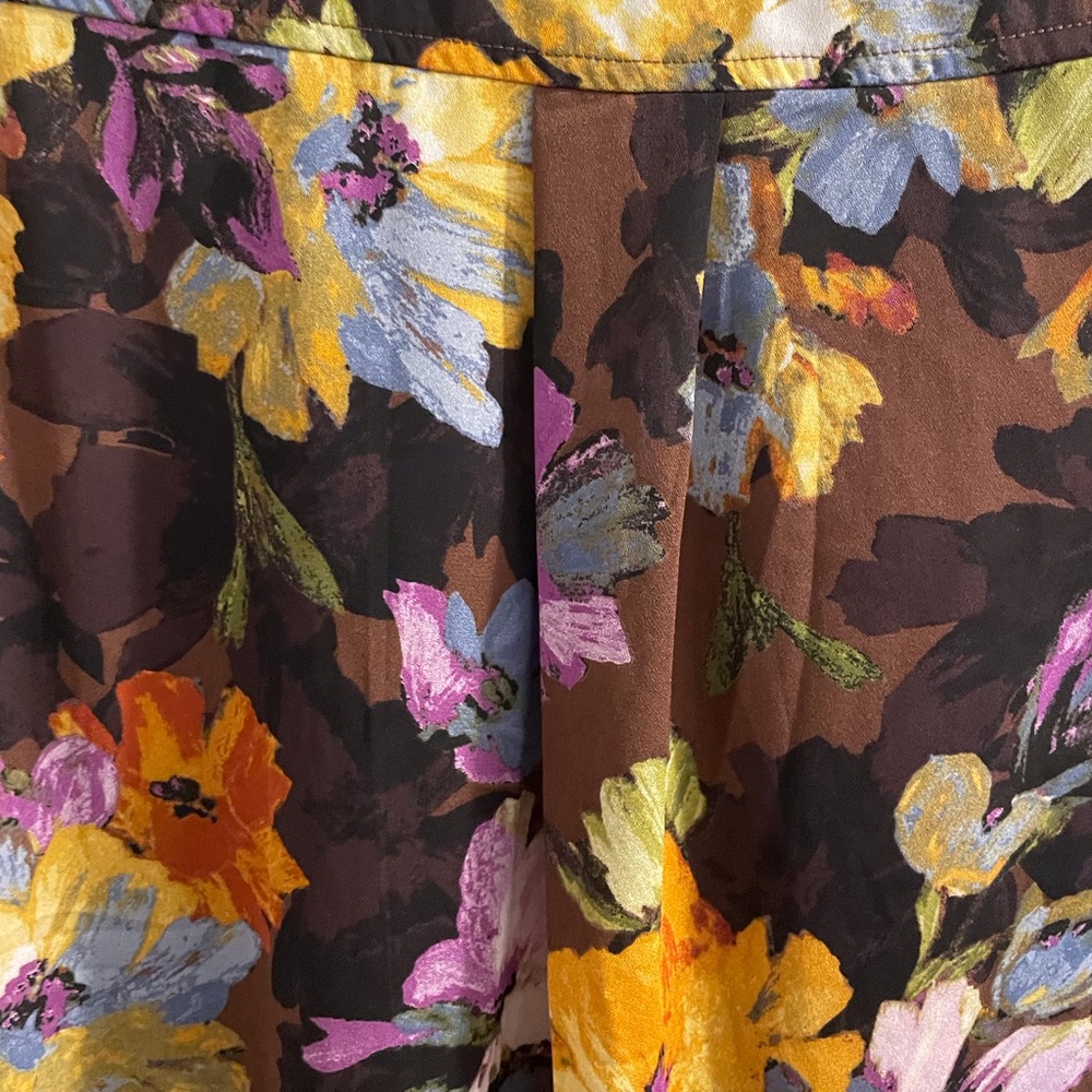 Vibrant Floral Button-Up Blouse size XL fall colors - Picture 4 of 6